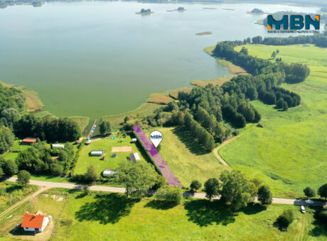 Działka z linią brzegową jeziora Gawlik